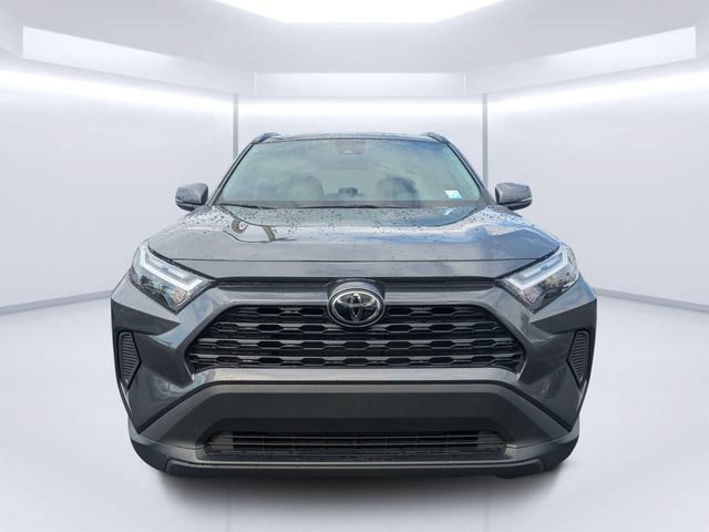 Used 2025 Toyota RAV4 XLE w/ Convenience Package FWD image 8