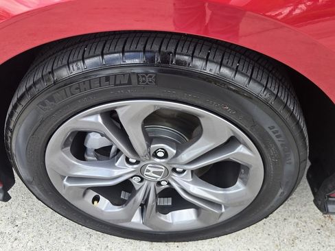 Used 2024 Honda Accord EX image 10