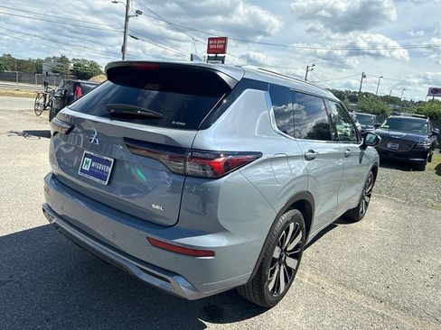 Used 2026 Mitsubishi Outlander AWD image 5