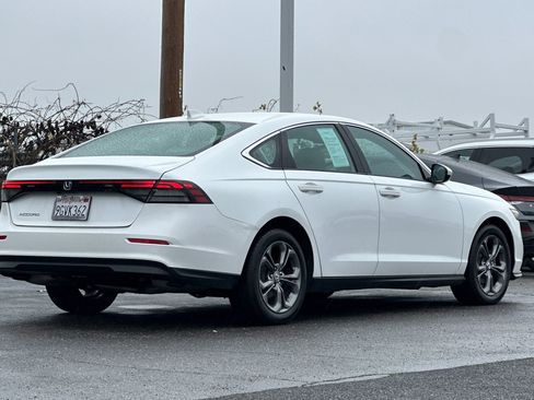 Used 2023 Honda Accord EX image 4