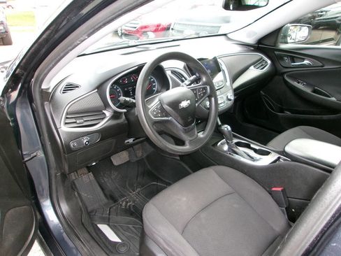 Used 2019 Chevrolet Malibu LS w/ LPO, Convenience Package 1 image 5