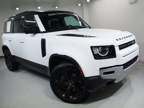 Used 2023 Land Rover Defender 110 S AWD/4WD image 9
