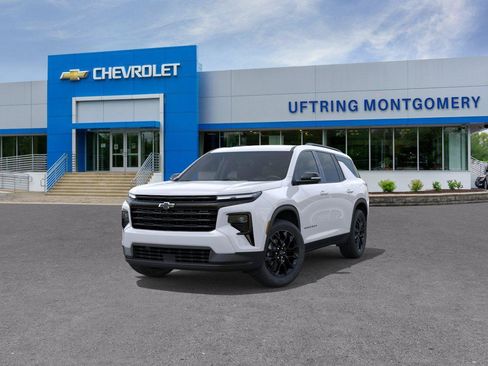 New 2026 Chevrolet Traverse LT w/ Midnight/Sport Edition AWD/4WD image 8