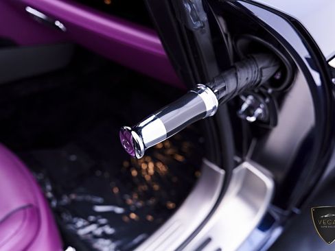 Used 2017 Rolls-Royce Wraith RWD image 37