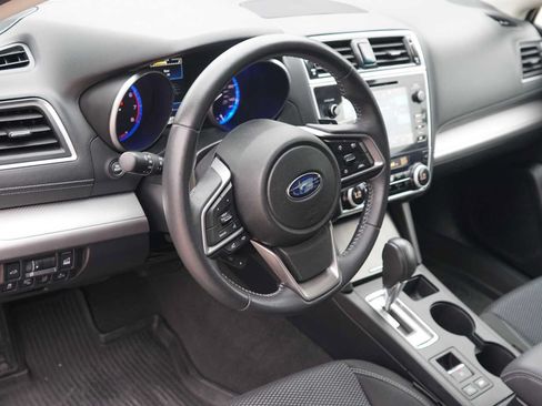 Used 2019 Subaru Outback 2.5i Premium w/ Popular Package #2 AWD/4WD image 8