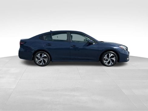 Used 2025 Subaru Legacy Premium AWD/4WD image 9