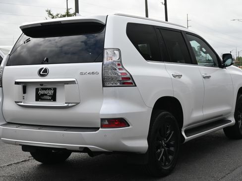 Used 2023 Lexus GX 460 Premium w/ Premium Plus Package image 16