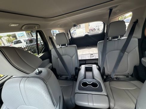 Used 2023 Honda Pilot Elite image 47