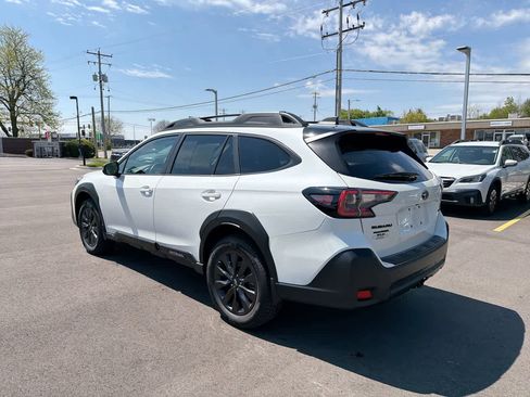 Certified 2024 Subaru Outback Onyx Edition AWD/4WD image 11