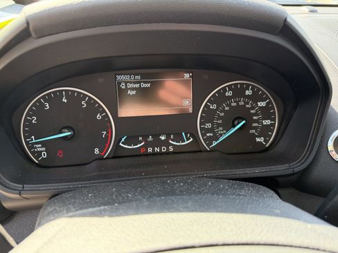 Used 2021 Ford EcoSport SE w/ SE Convenience Package image 6