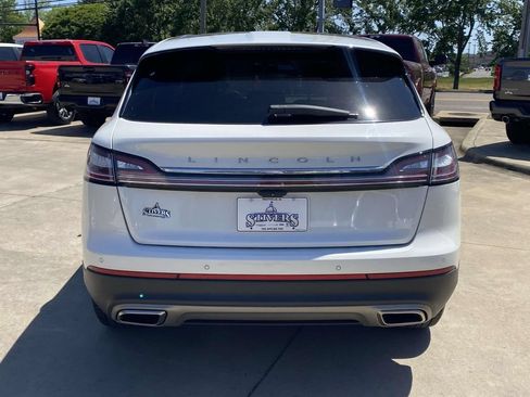 Used 2022 Lincoln Nautilus Reserve AWD/4WD image 7