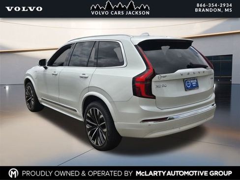 New 2025 Volvo XC90 T8 Core image 5