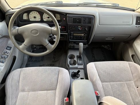 Used 2004 Toyota Tacoma PreRunner RWD image 25