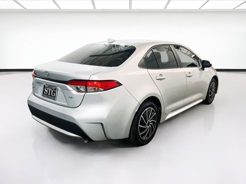 Used 2022 Toyota Corolla LE FWD image 4
