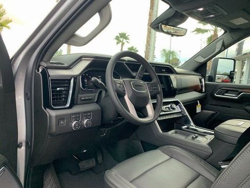 New 2026 GMC Sierra 2500 Denali w/ Denali Reserve Package image 15