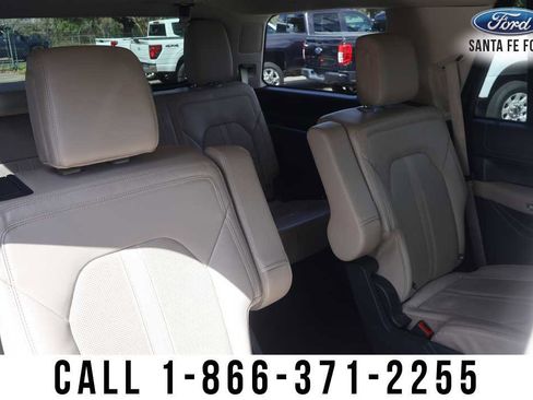 Used 2023 Ford Expedition Limited image 34