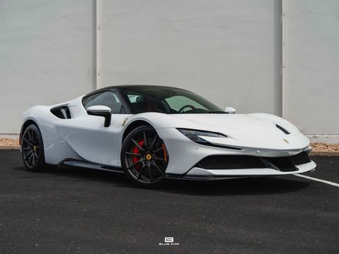 Used 2023 Ferrari SF90 Spider AWD/4WD image 1