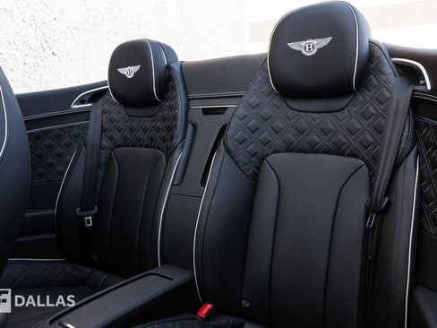 Used 2022 Bentley Continental GT image 30