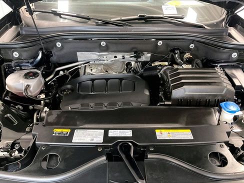 Used 2025 Volkswagen Atlas SEL AWD/4WD image 31
