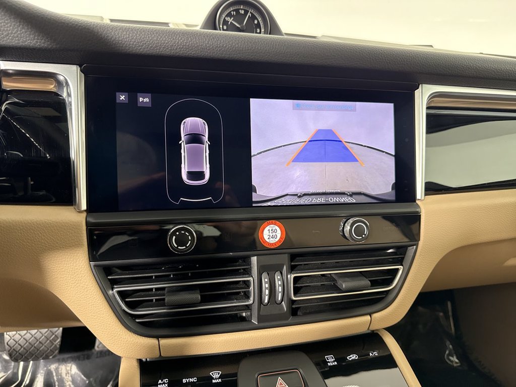Certified 2023 Porsche Macan w/ Premium Package Plus AWD/4WD image 30