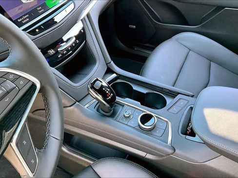 New 2026 Cadillac XT5 Premium Luxury w/ Driver Assist Package FWD image 8