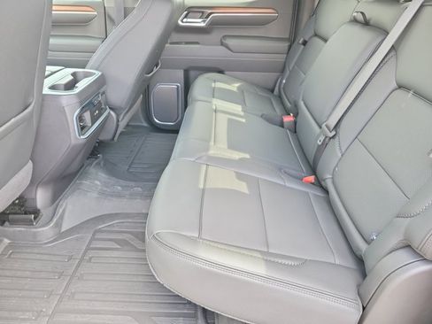 Used 2025 GMC Sierra 1500 Denali w/ Denali Reserve Package AWD/4WD image 15