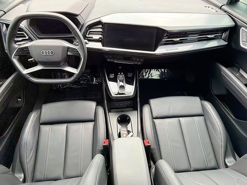 Used 2023 Audi Q4 e-tron Prestige image 16