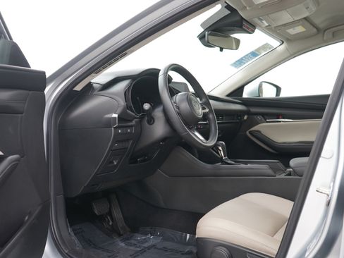 Used 2019 MAZDA MAZDA3 Sedan w/ Select Package image 20