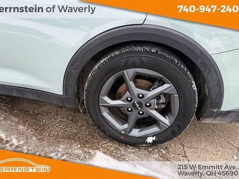 Used 2025 Kia K4 LXS image 23