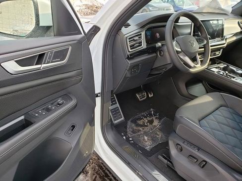 New 2026 Volkswagen Atlas Cross Sport SEL Premium R-Line AWD/4WD image 6