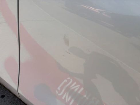 Used 2023 Honda HR-V EX-L image 9