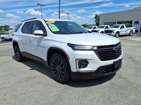 Used 2023 Chevrolet Traverse RS AWD/4WD image 6