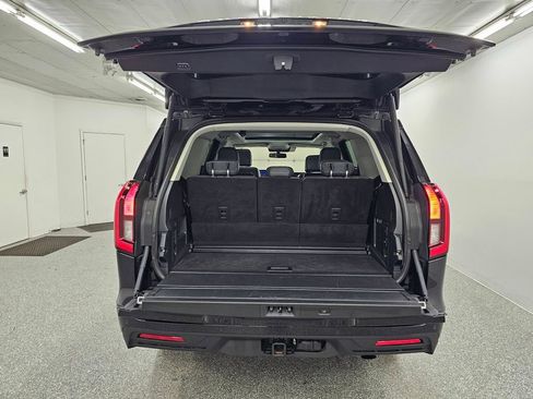 Used 2025 Ford Expedition Active AWD/4WD image 30
