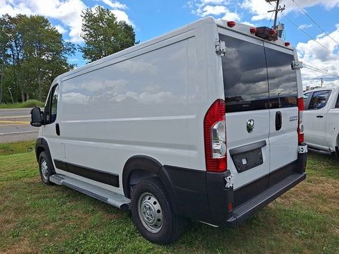 Used 2023 RAM ProMaster 2500 FWD image 4