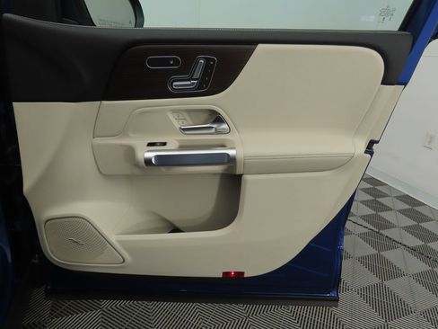 New 2026 Mercedes-Benz GLB 250 image 24