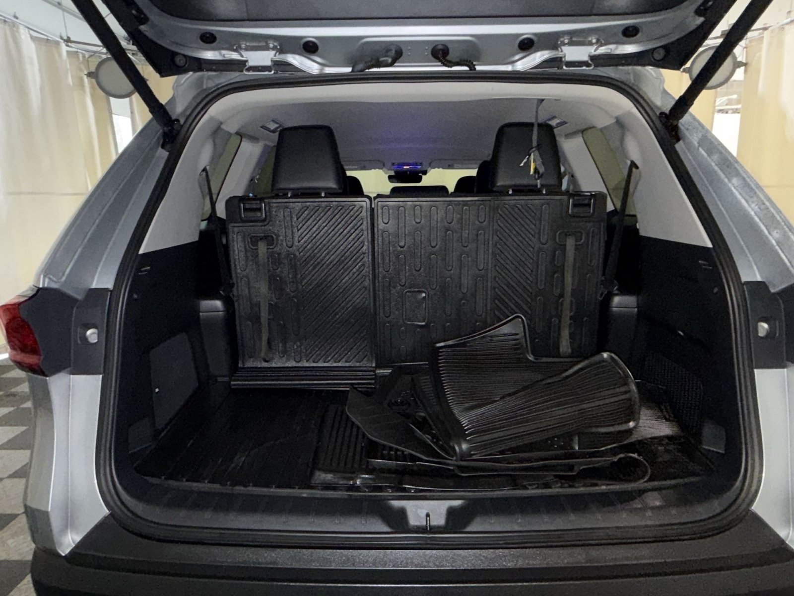 Used 2024 Toyota Grand Highlander AWD image 32