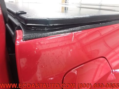 Used 2018 Toyota Tacoma TRD Sport image 15