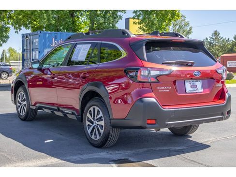 Certified 2025 Subaru Outback Premium AWD/4WD image 5