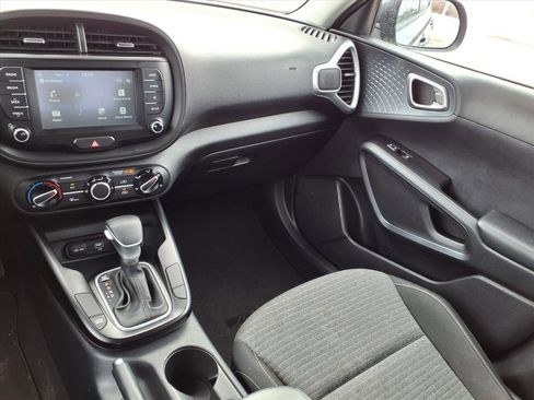 Used 2021 Kia Soul S image 4