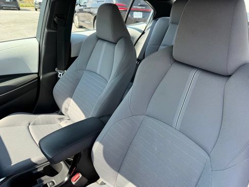 Used 2023 Toyota Corolla SE FWD image 18