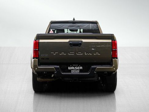 Used 2024 Toyota Tacoma TRD Sport image 4