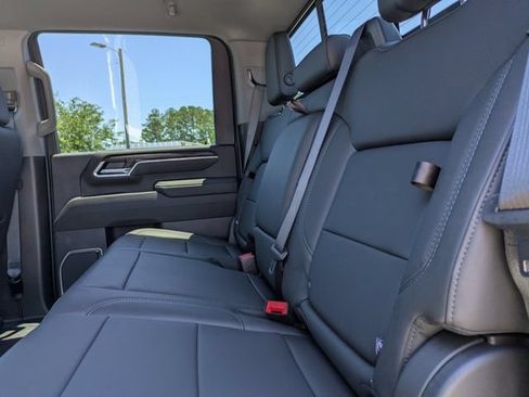 Used 2026 GMC Sierra 2500 SLT w/ SLT Premium Package AWD/4WD image 15