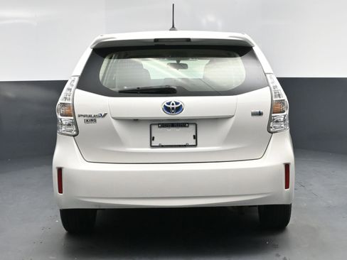 Used 2012 Toyota Prius V Five image 13