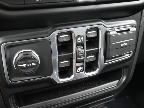 Used 2022 Jeep Wrangler Unlimited Sport image 22