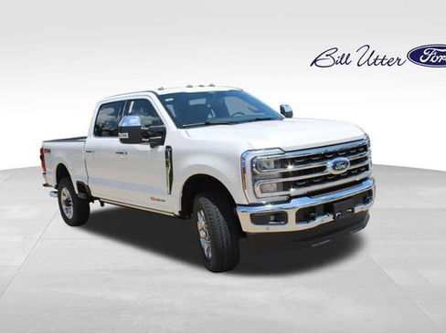 New 2026 Ford F250 King Ranch w/ Chrome Package AWD/4WD image 2