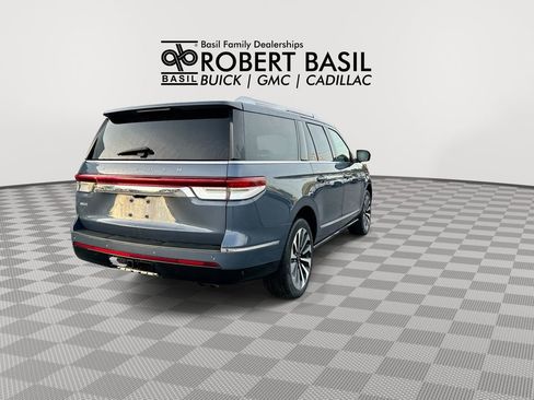 Used 2022 Lincoln Navigator L Reserve AWD/4WD image 8