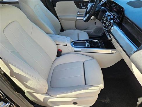 Used 2026 Mercedes-Benz GLB 250 image 19