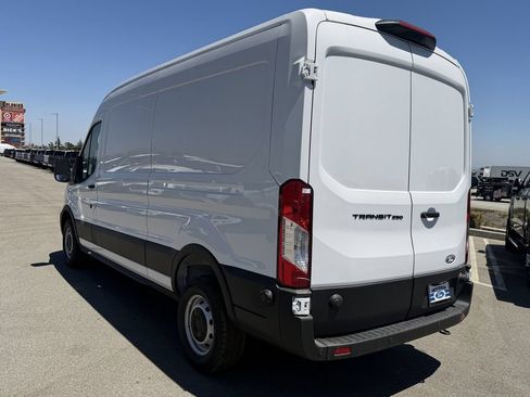 New 2026 Ford Transit 250 148 Medium Roof w/ Load Area Protection Package RWD image 5