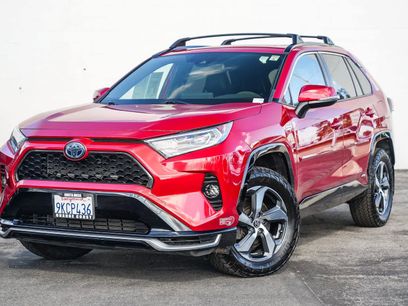 Used 2021 Toyota RAV4 SE w/ Weather & Moonroof Package