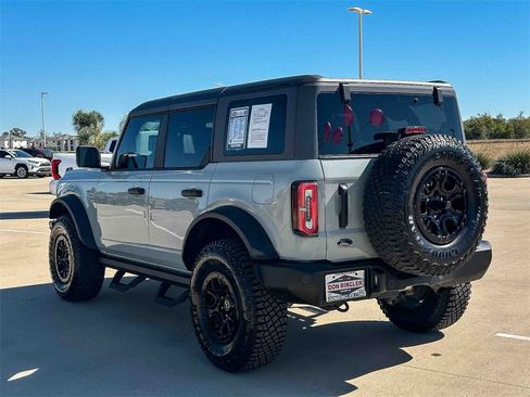 Used 2024 Ford Bronco Wildtrak image 5